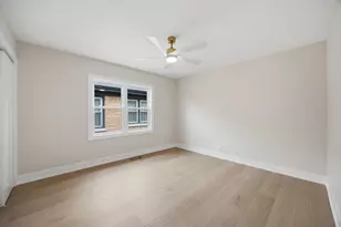 9243 S Francisco Ave, Evergreen Park, IL 60805 - Photo 21