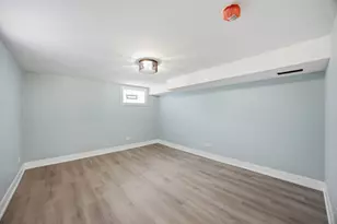 9243 S Francisco Ave, Evergreen Park, IL 60805 - Photo 31