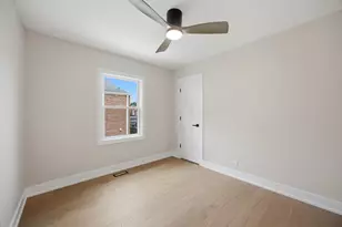 9243 S Francisco Ave, Evergreen Park, IL 60805 - Photo 19