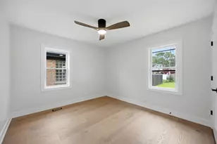 9243 S Francisco Ave, Evergreen Park, IL 60805 - Photo 23