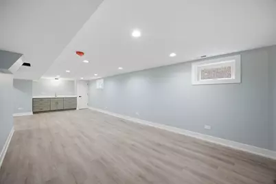 9243 S Francisco Avenue, Evergreen Park, IL 60805 - Photo 27