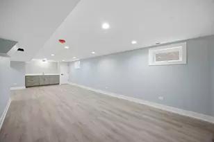 9243 S Francisco Ave, Evergreen Park, IL 60805 - Photo 27