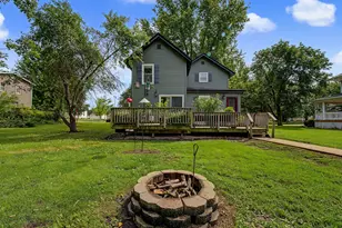 308 W Navaho Ave, Shabbona, IL 60550 - Photo 5