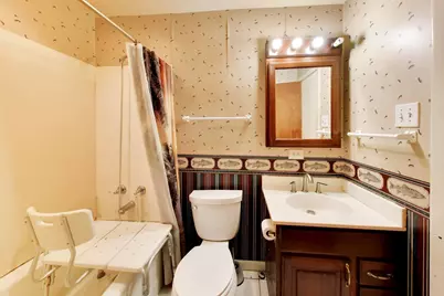 75 Ridgewood Road, Elk Grove Village, IL 60007 - Photo 13