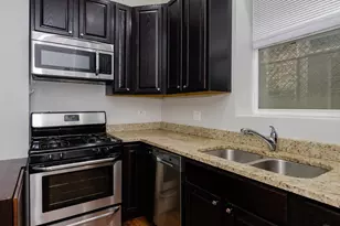 1355 W Walton St, Chicago, IL 60642 - Photo 5