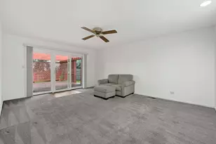 4100 Hudson Dr, Hoffman Estates, IL 60192 - Photo 11