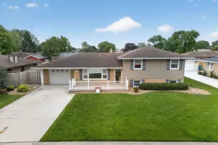 1817 Root St, Crest Hill, IL 60403 - Photo 57