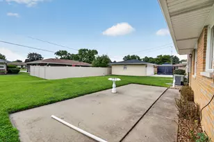 1817 Root St, Crest Hill, IL 60403 - Photo 47