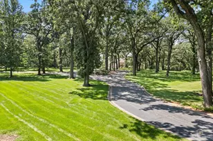 49W693 Hinckley Rd, Big Rock, IL 60511 - Photo 9