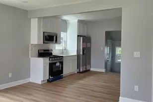 238 N Farnsworth Ave, Aurora, IL 60505 - Photo 3