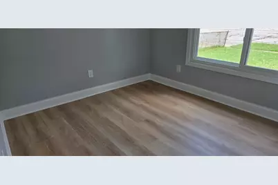 238 N Farnsworth Avenue, Aurora, IL 60505 - Photo 5