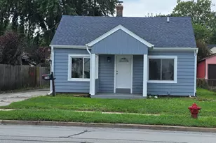 238 N Farnsworth Ave, Aurora, IL 60505 - Photo 1