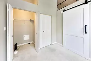 758 N Larrabee St, Chicago, IL 60654 - Photo 19
