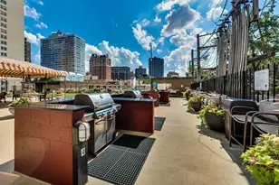 655 W Irving Park Rd, Chicago, IL 60613 - Photo 15