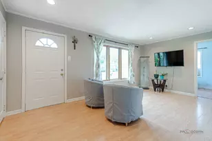 12231 W Bonnie Brook Ln, Beach Park, IL 60087 - Photo 3
