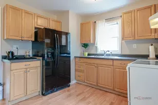 12231 W Bonnie Brook Ln, Beach Park, IL 60087 - Photo 9