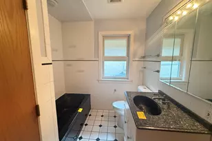 1811 N Thatcher Ave, Elmwood Park, IL 60707 - Photo 9