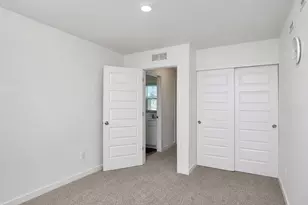 101 Fieldcrest Ave, Hampshire, IL 60140 - Photo 13