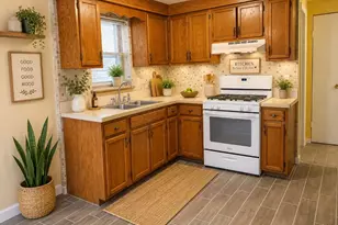 7723 Leclaire Ave, Burbank, IL 60459 - Photo 3