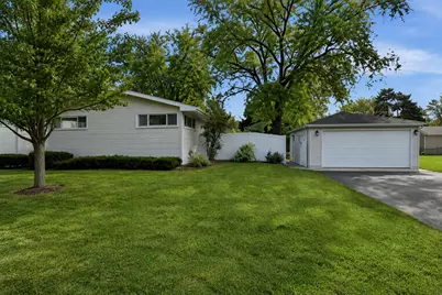 79 S Heather Drive, Crystal Lake, IL 60014 - Photo 1