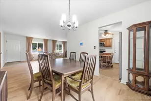 627 Maple Ave, Lisle, IL 60532 - Photo 7