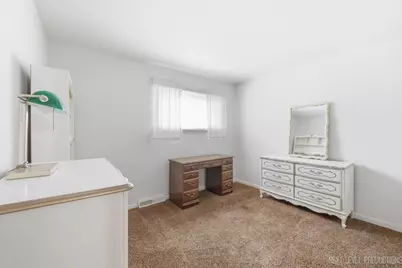 627 Maple Avenue, Lisle, IL 60532 - Photo 11