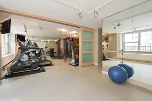 777 N Michigan Ave, Chicago, IL 60611 - Photo 17