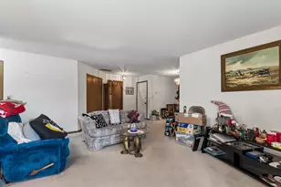 83 Midhurst Ct, Naperville, IL 60565 - Photo 3