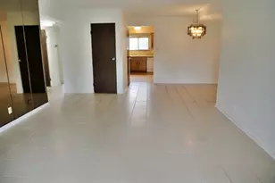 9409 Bay Colony Dr, Des Plaines, IL 60016 - Photo 3