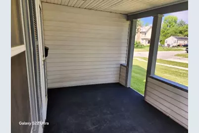 1602 S Highland Avenue, Freeport, IL 61032 - Photo 3