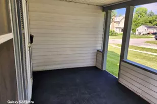1602 S Highland Ave, Freeport, IL 61032 - Photo 3