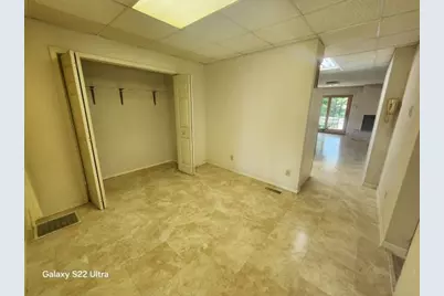 1602 S Highland Avenue, Freeport, IL 61032 - Photo 5