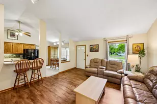 356 Westbrook Cir, Naperville, IL 60565 - Photo 3