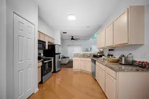 923 Fieldside Dr, Matteson, IL 60443 - Photo 5