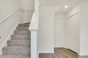 514 Yosemite Wy, Mundelein, IL 60060 - Photo 3