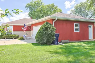 1305 Van St, Elgin, IL 60123 - Photo 7