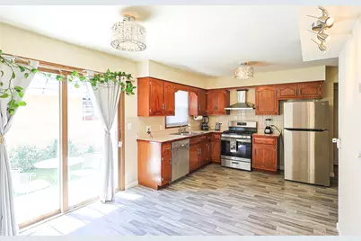 1305 Van Street, Elgin, IL 60123 - Photo 15