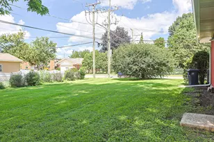 1305 Van St, Elgin, IL 60123 - Photo 5
