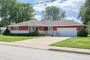 1305 Van St, Elgin, IL 60123 - Photo 1