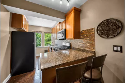 54 Forest Avenue #2W, Riverside, IL 60546 - Photo 7