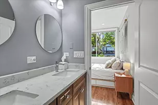 1019 N Marshfield Ave, Chicago, IL 60622 - Photo 7
