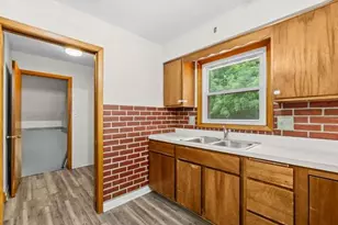 510 E Elizabeth Rd, Oregon, IL 61061 - Photo 9