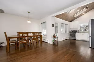 7823 Lotus Ave, Morton Grove, IL 60053 - Photo 7