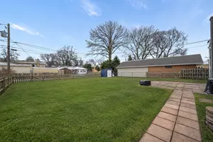 7823 Lotus Ave, Morton Grove, IL 60053 - Photo 23