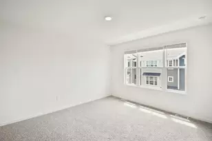 2129 Yellowstone Blvd, Mundelein, IL 60060 - Photo 17