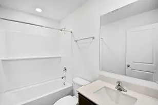 2129 Yellowstone Blvd, Mundelein, IL 60060 - Photo 23