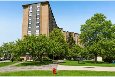 1 Renaissance Place #720, Palatine, IL 60067 - Photo 3