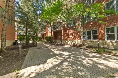 8200 Lincoln Avenue #304, Skokie, IL 60077 - Photo 3