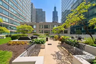 125 S Jefferson St, Chicago, IL 60661 - Photo 17