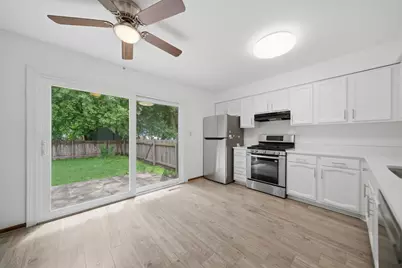 152 Dunbar Lane #B, Dundee, IL 60118 - Photo 5